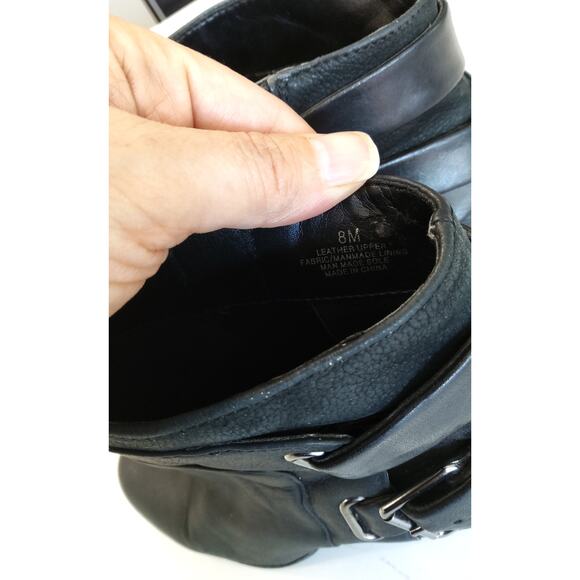 Gianni Bini black moto Chelsea chunk heel boots strap Leather buckle biker sz 8 - Picture 7 of 9